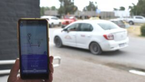 Hay Uber disponible para viajar en Santiago del Estero 3 coche uber en ciudad de santiago del estero