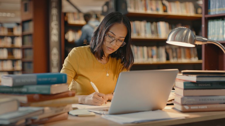 Cómo practicar ejercicios de Use of English para el CAE eficientemente