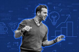 hombre motivado vendiendo con energia fuerte