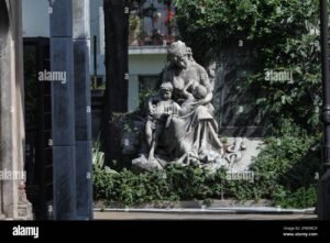monumento al premio nobel en argentina