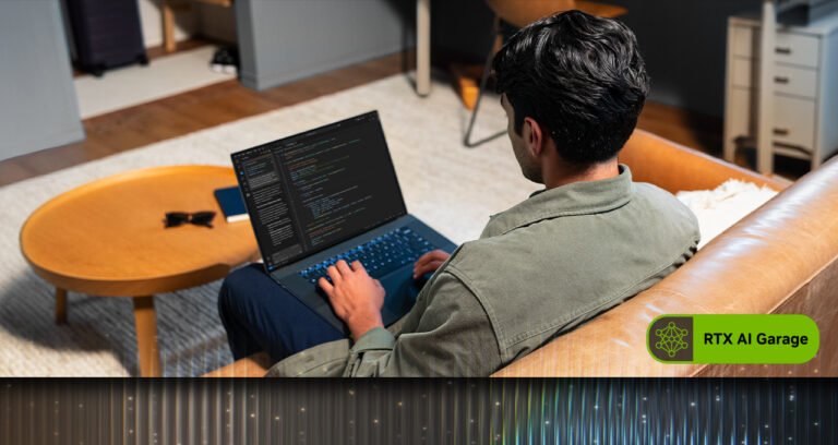 persona usando computadora con interfaz de consulta oca